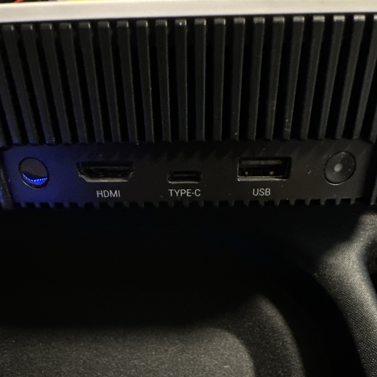 Nebula Desktop Projector (Nebula) w/ Case Remote Anker Charger HDMI USB USB-C