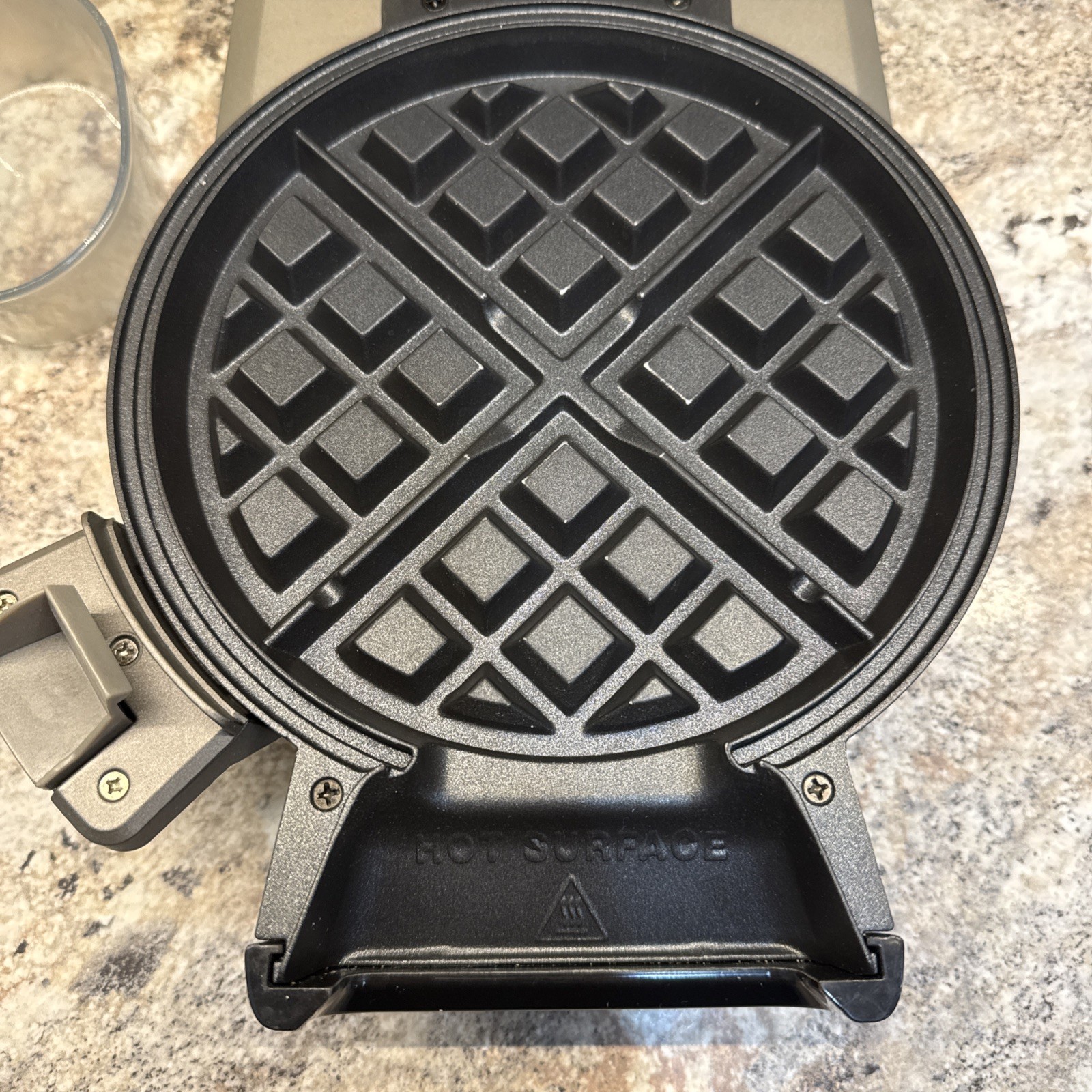 Cuisinart Vertical Waffle Maker model WAF-V100 - Tested & Working