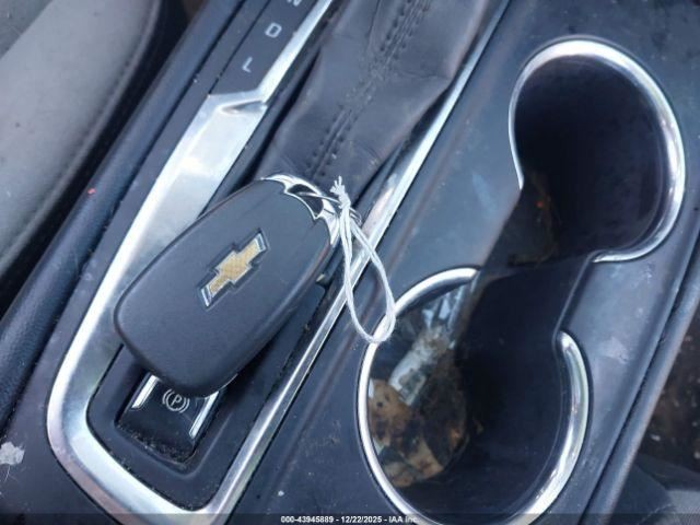 EQUINOX 2020 Glove Box 4968616