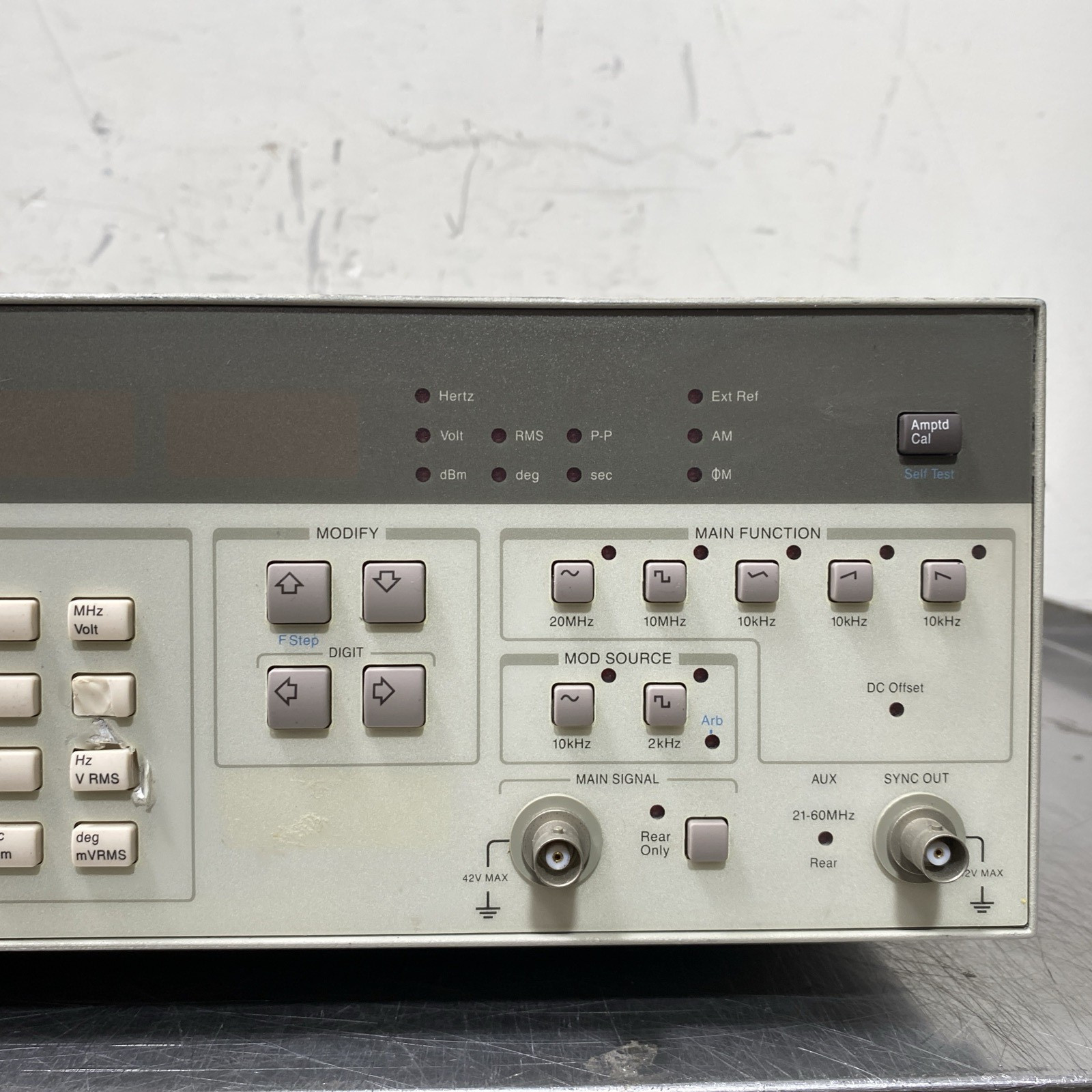 HP 3325B HP Synthesizer Function Generator