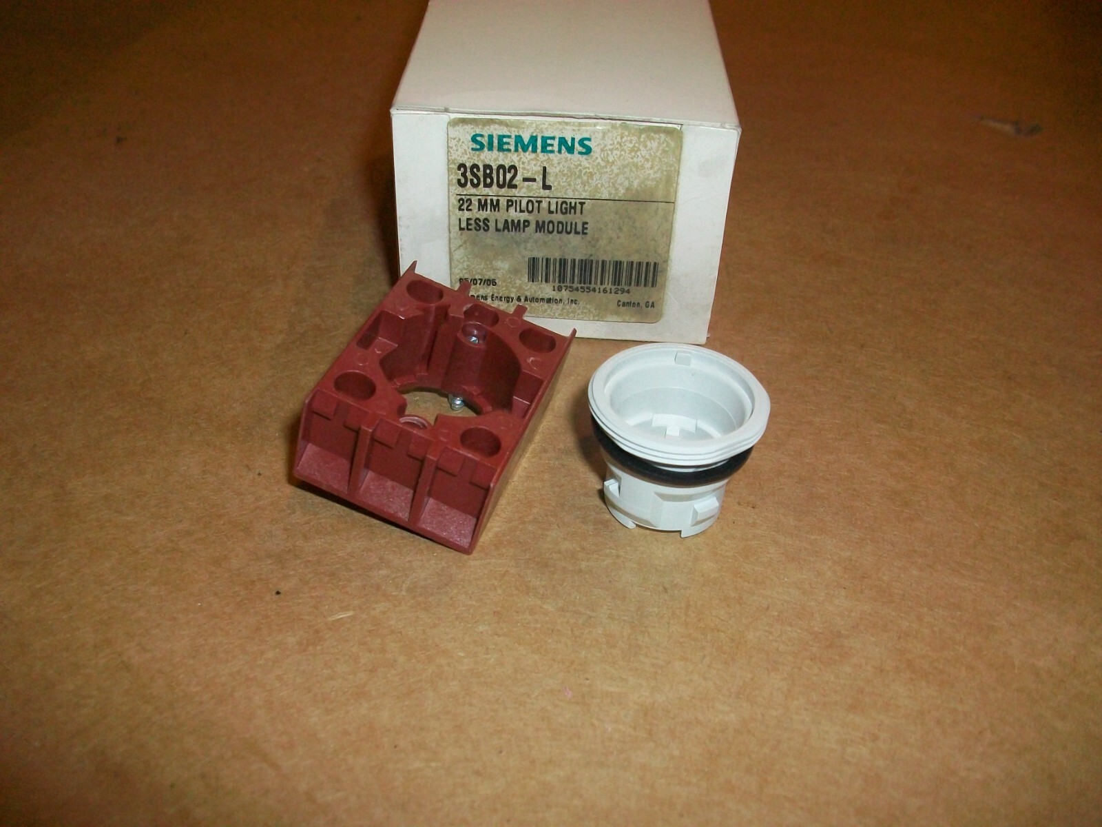 Siemens 22mm Pilot Light Less Lamp Module 3SB02-L   NEW IN BOX