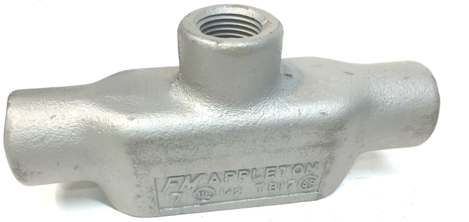 APPLETON TB17 Type TB Form 7 Threaded Conduit Body, 1/2 Inch NOS