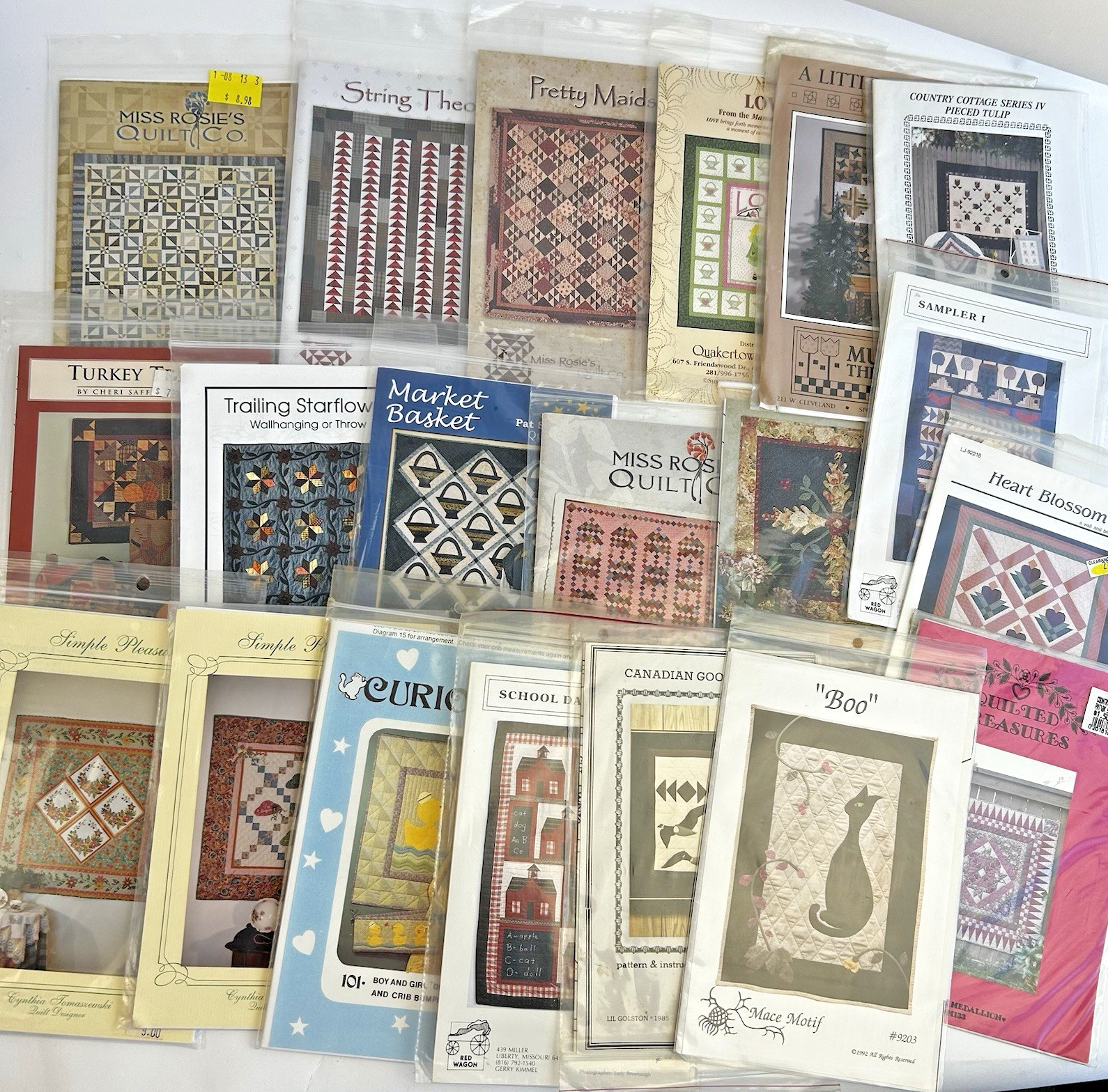 Quilt Patterns Vintage Lot of 20 A Sampler Folk Art Pat Sloan Cat Etc READ