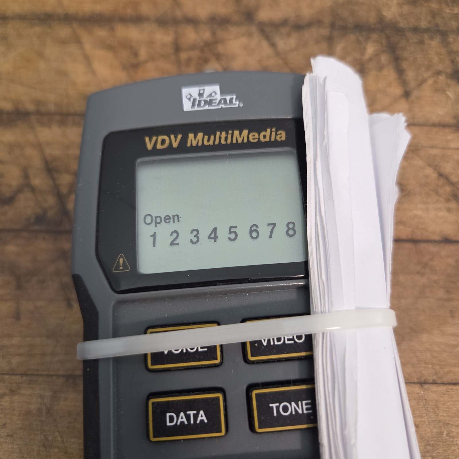 ideal VDV Multimedia Cable Tester Working