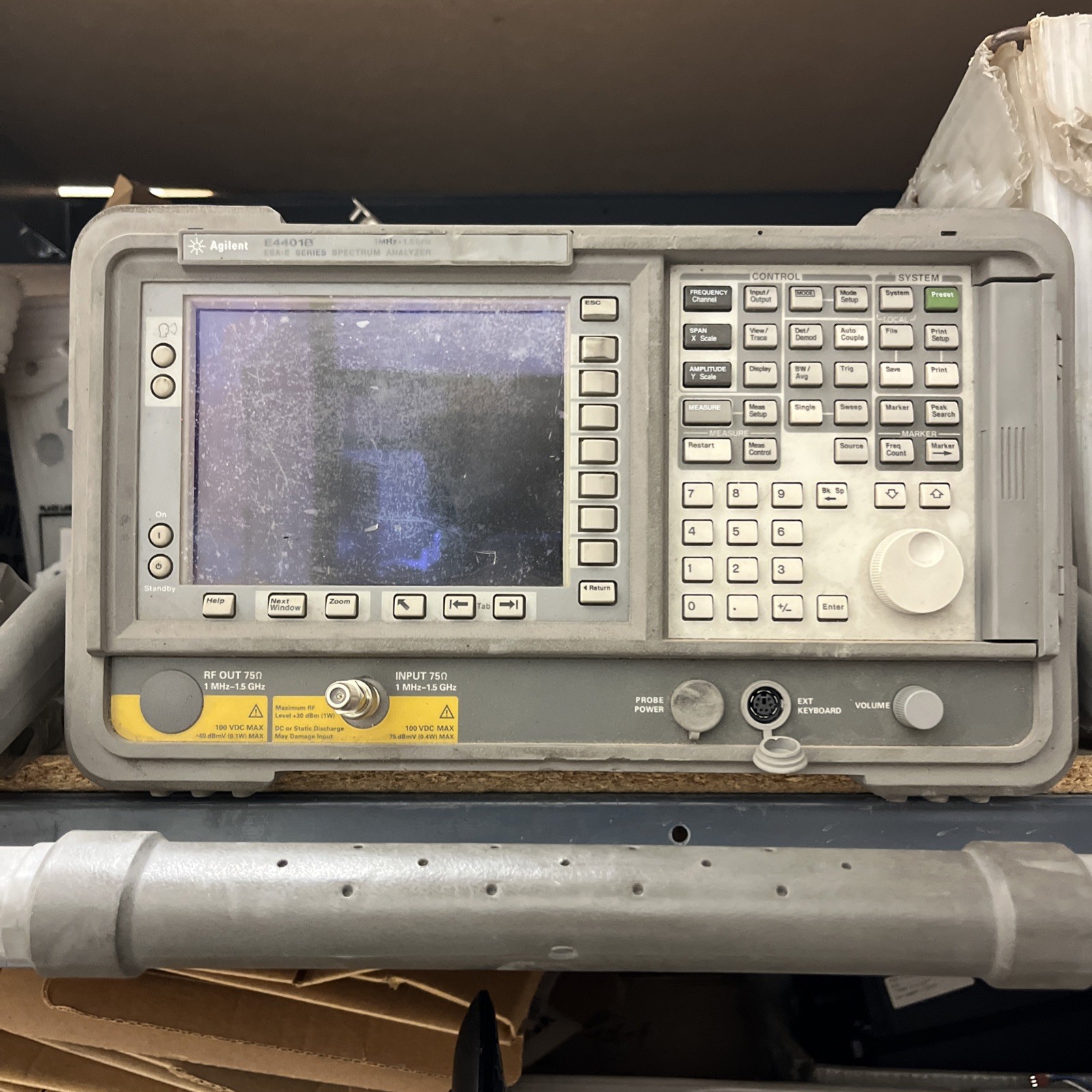 Agilent HP E4401B Spectrum Analyzer w/Tracking Gen 9 kHz to 1.5 GHz 1D6 1DN 1DS+