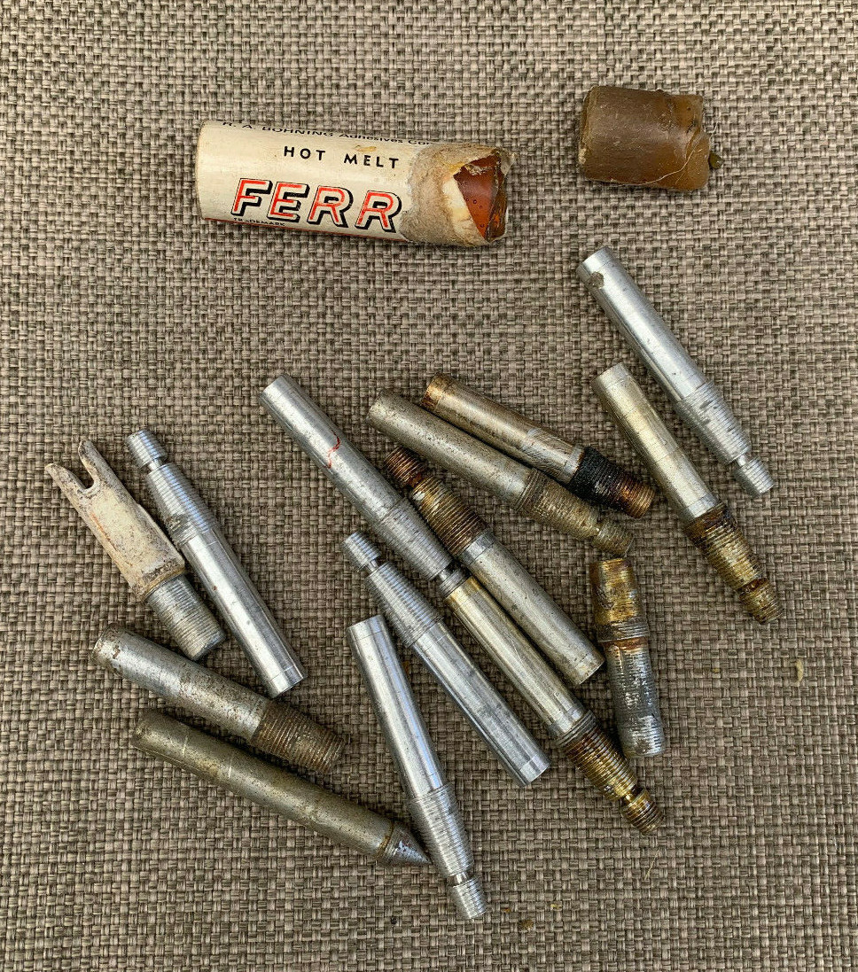 Lot of 14 Arrow adapters for aluminum shafts with some glue Free Shipping