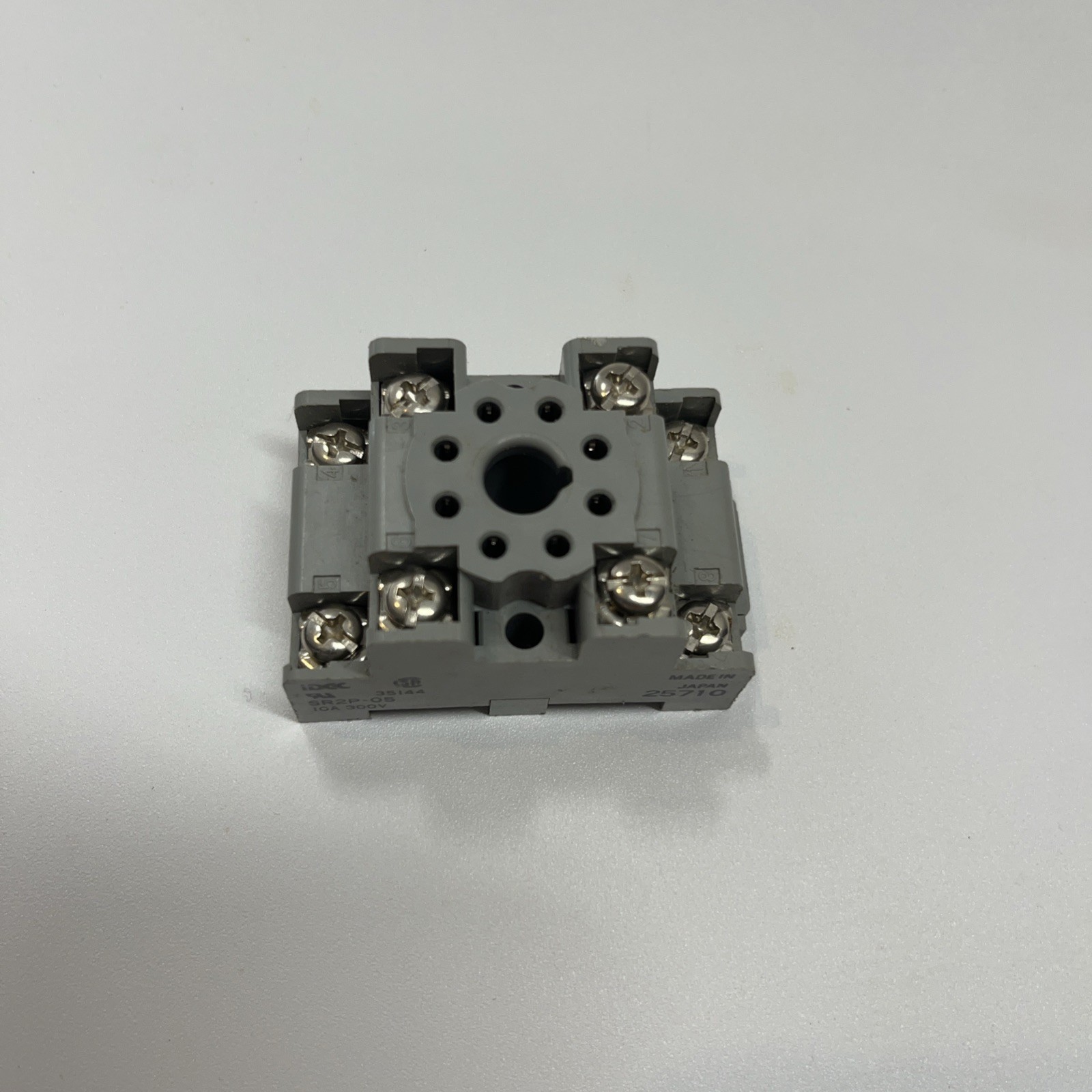 NEW Idec SR2P-05 Relay Socket Base 8-Pin 10A 300V ( E2-4) Lot Of 5