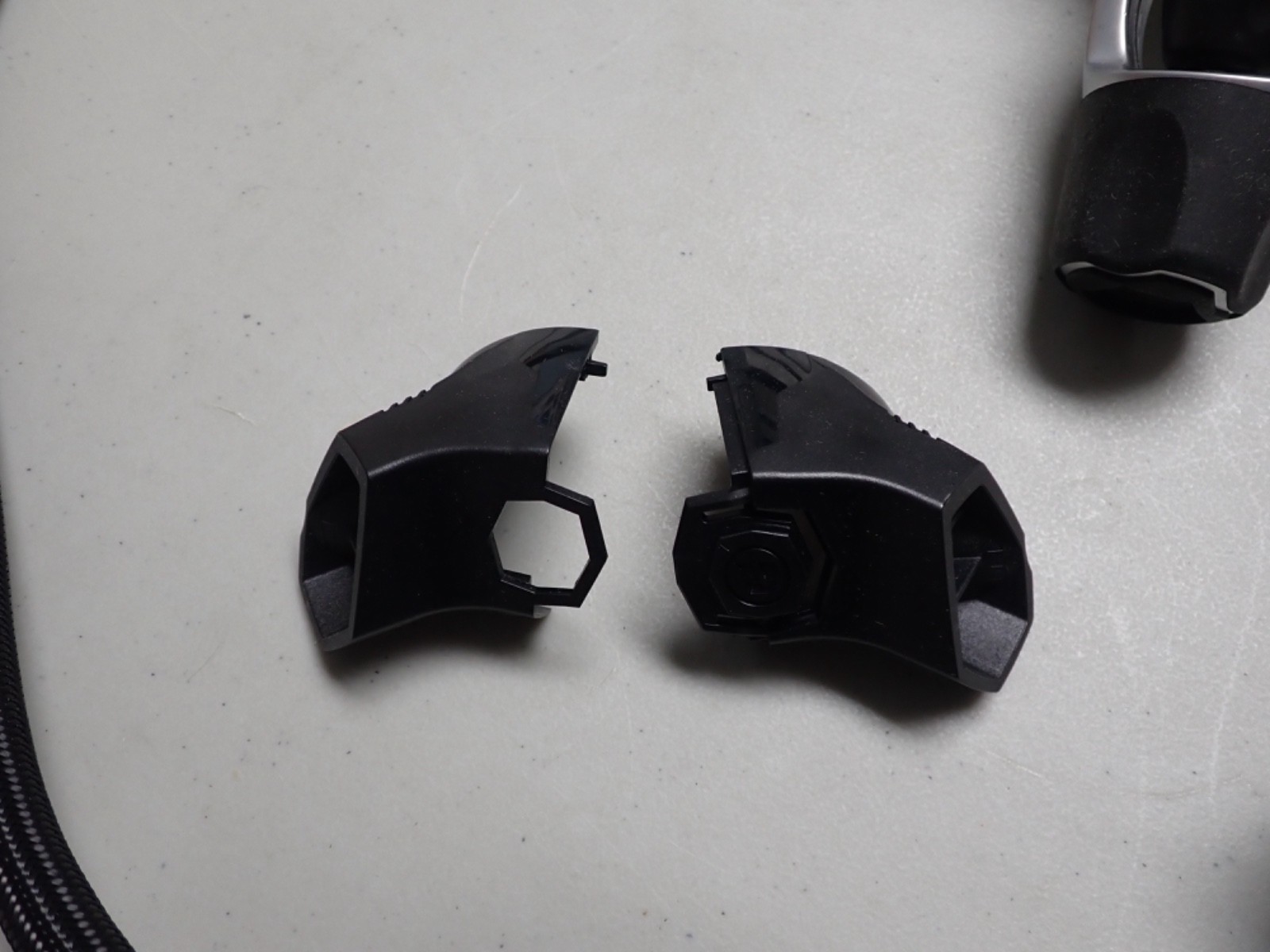 Apeks EVX 200 Regulator, Yoke