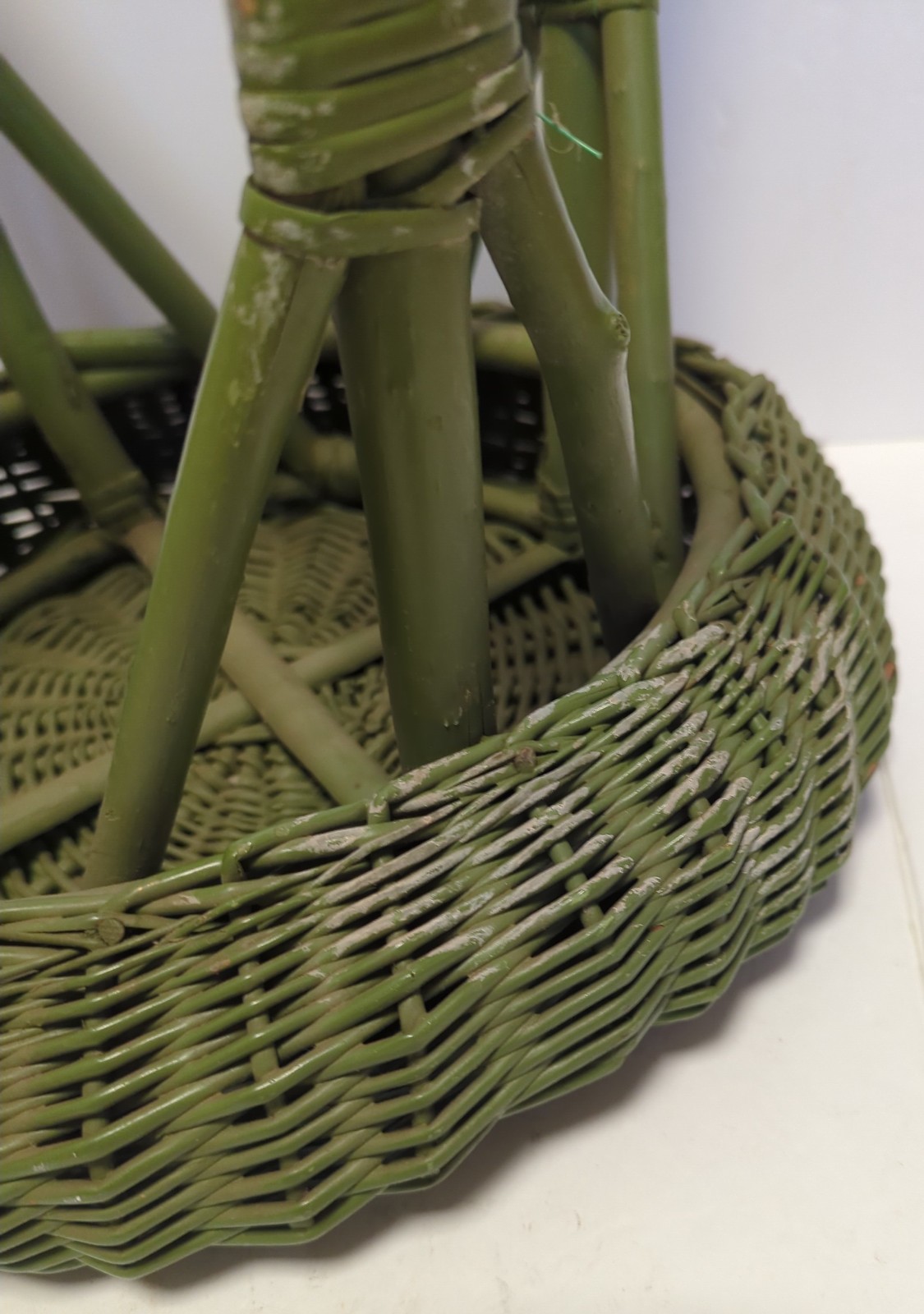 Vintage Round Wicker Stool - Green