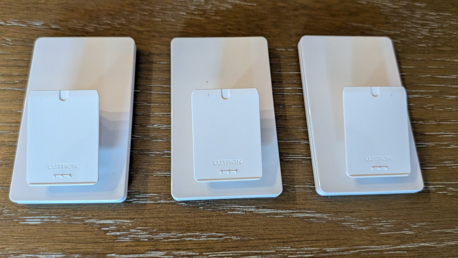 3 Lutron L-PED1-WH Pico Single Tabletop Pedestal -  White