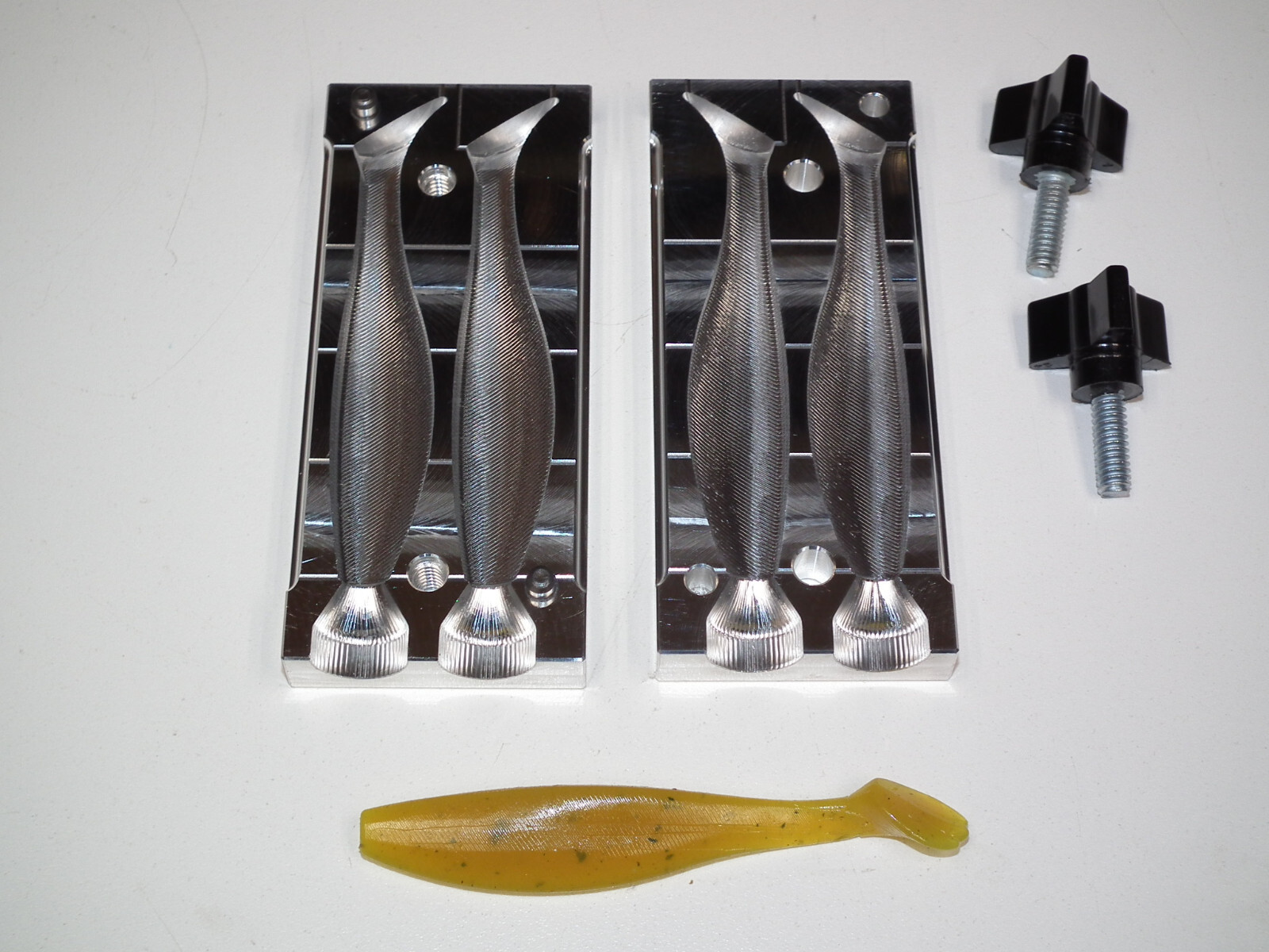 Saltwater Shad Paddle Tail -2  4" mold 2 cavity CNC Aluminum Trolling Rockfish