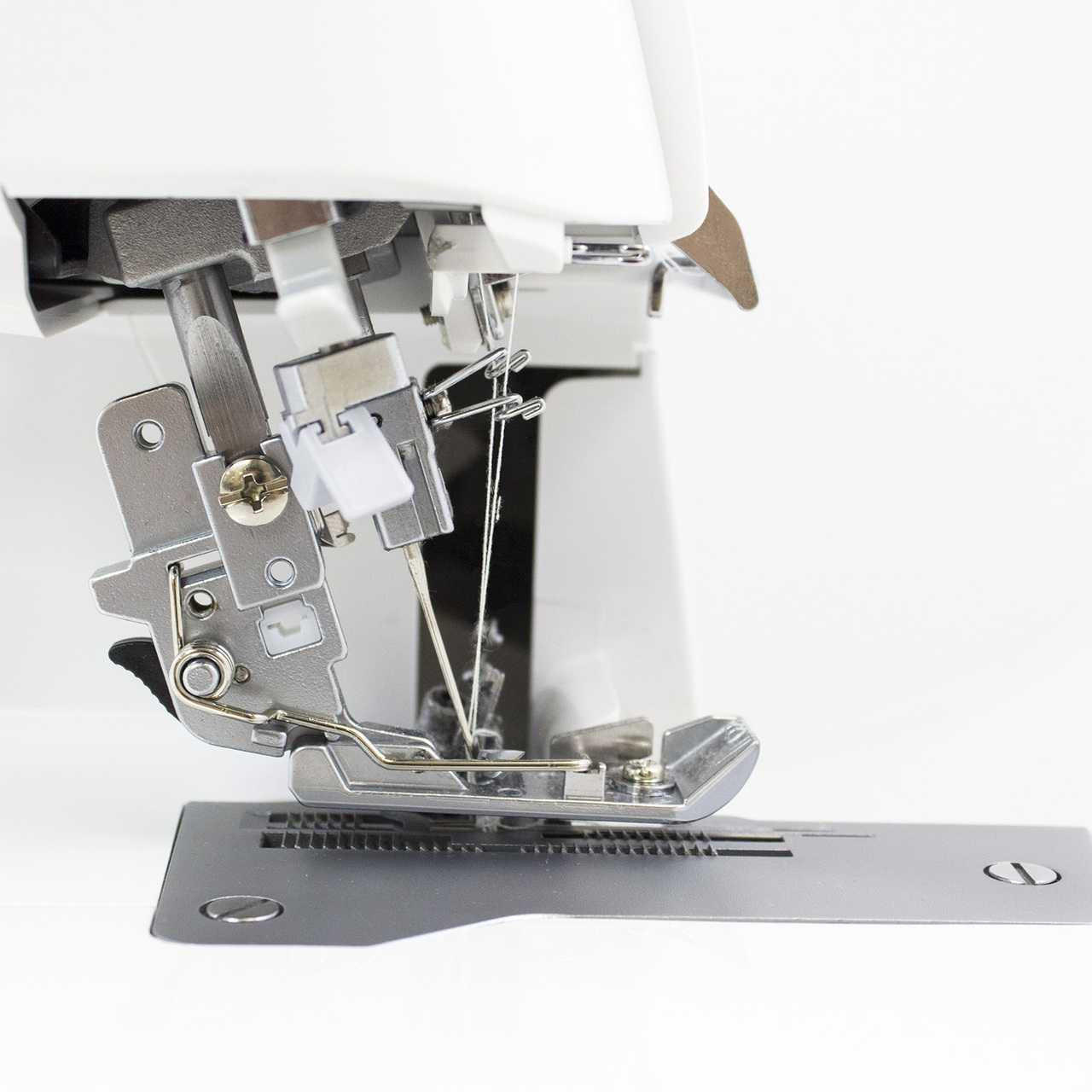 Juki MO 1000 Serger - with Jet Air Threading Technology