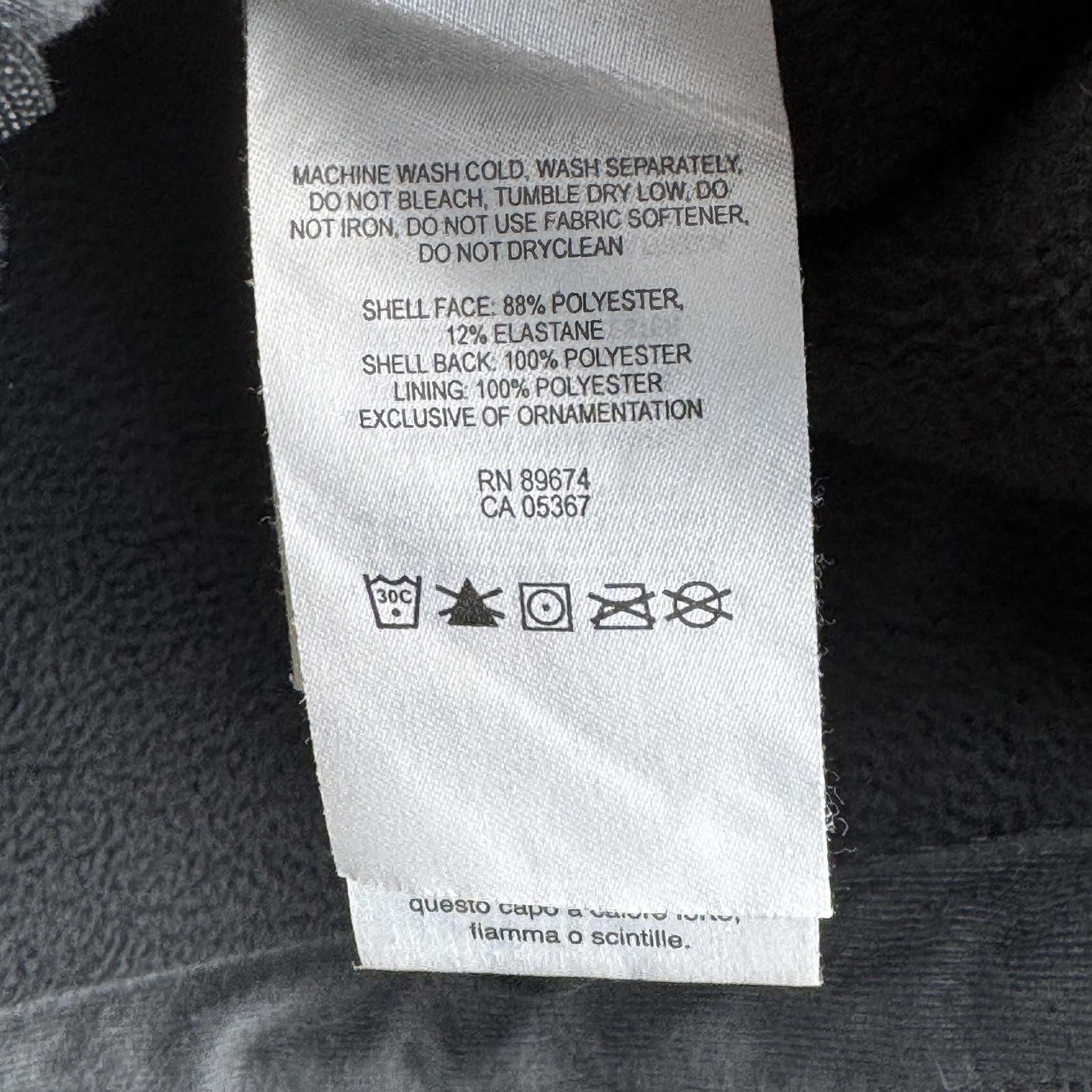 Mountain Hardwear Black Softshell Jacket with Perlo Patch Large