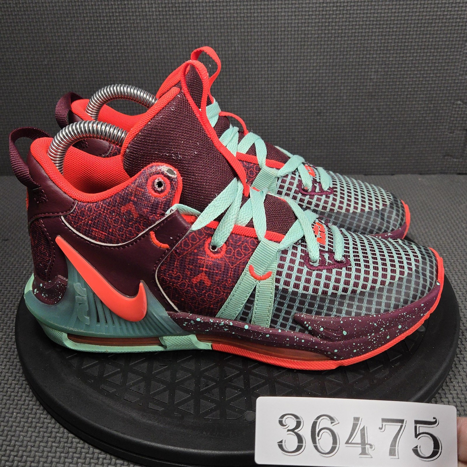 Nike LeBron Shoes Youth Size 5Y Multicolor Basketball Sneakers FB8976-600