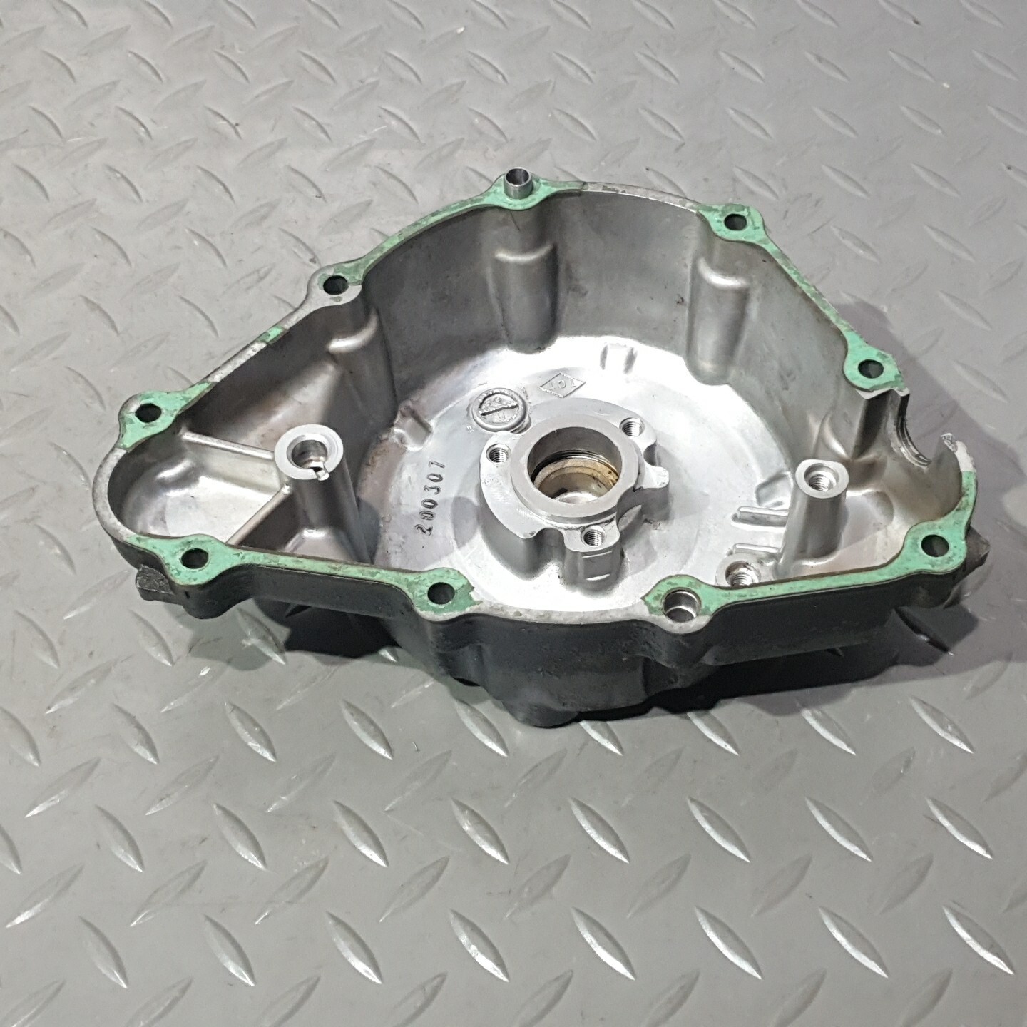Honda CBR 125 2004 - 2011 Engine Stator Alternator Magneto Cover Casing Black