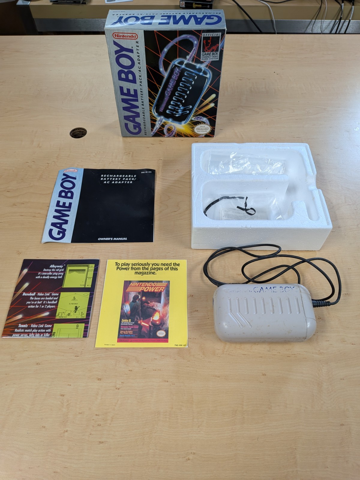 Nintendo Original Game Boy Rechargeable Battery Pack AC Adapter And Box Untested