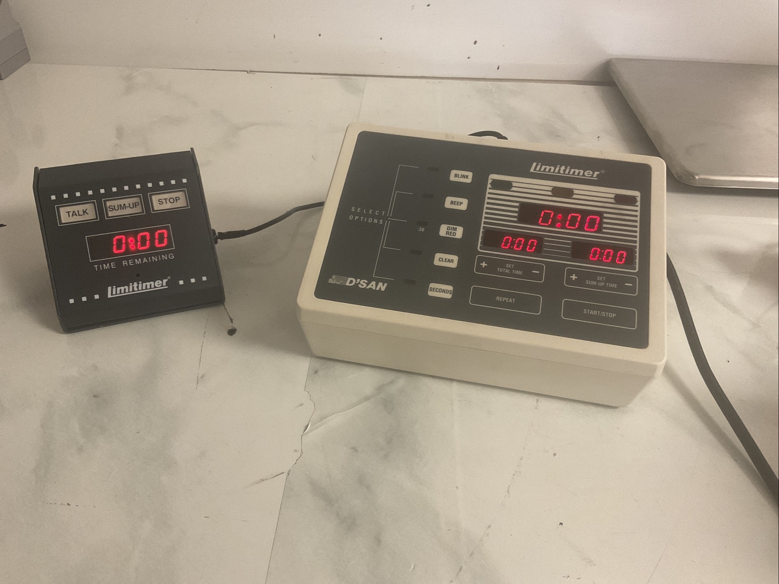 DSAN AV-1000 Limitimer  In Working Condition.                               i-37