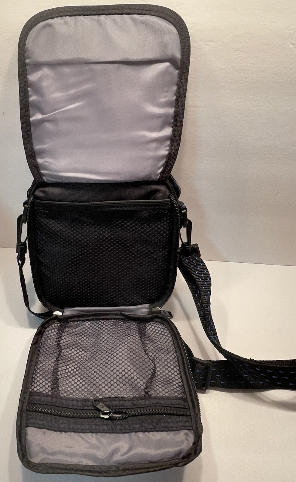 Samsonite Camera Bag Black Adjustable Shoulder Strap Preowned