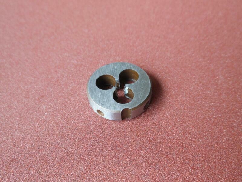 1pcs Metric Right Hand Die M4x0.7 mm Dies Threading Tools M4 x 0.7 mm pitch