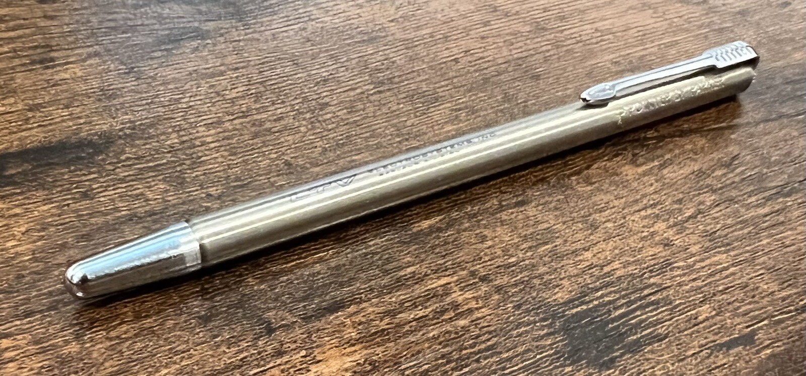 Parker Pointer VTG 25" Telescoping LTV Electrosystems Inc. Logo Garland Division