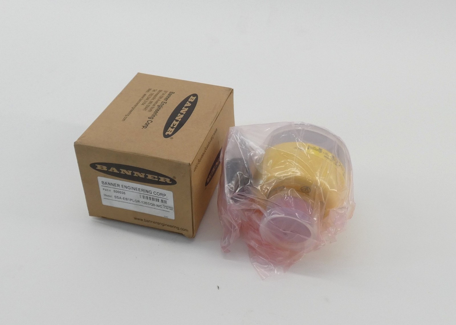 Banner 800035 SSA-EB1PLGR-12ECQ8-WC Emergency Stop Push Button E-Stop - NEW S...