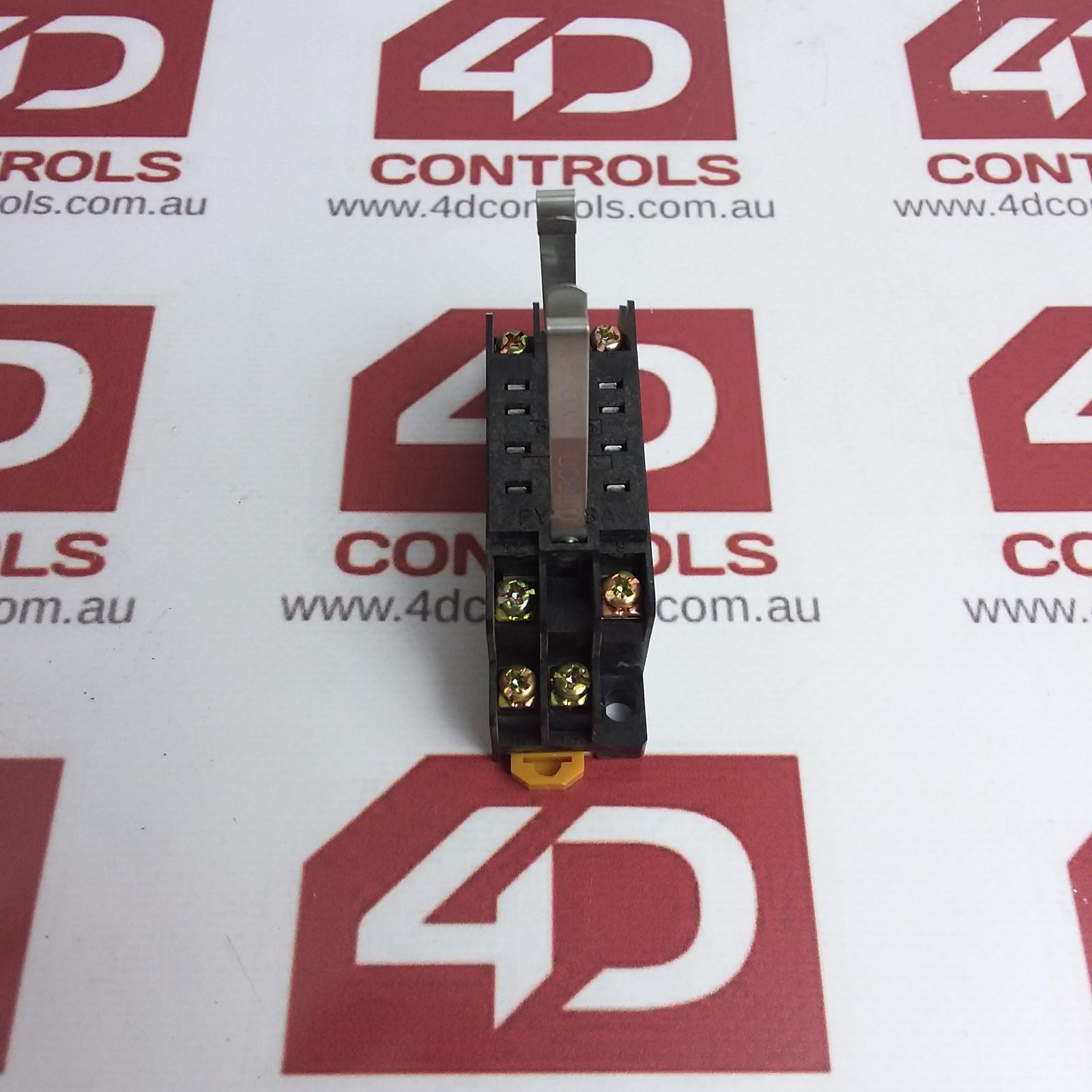 PYF08A | omron | Relay Socket, 8 Pin, 7A, 250VAC, 2 Pole, Used