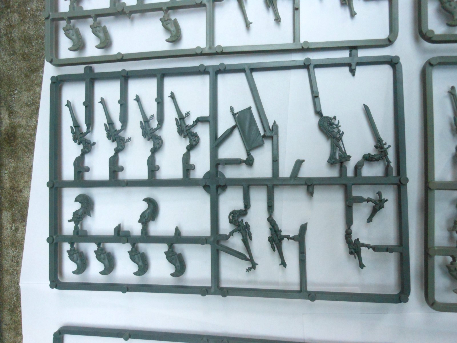 Warhammer 40k Eldar Dire Avengers Games Workshop Bits incomplete sprues