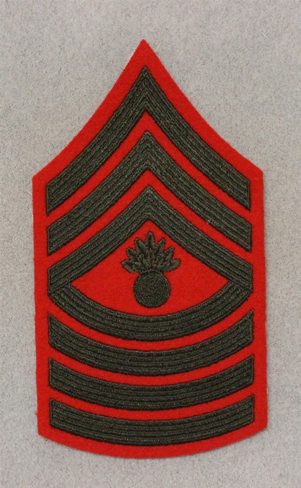 USMC Marine Chevron 618: Master Gunnery Sergeant (single) - green on red felt
