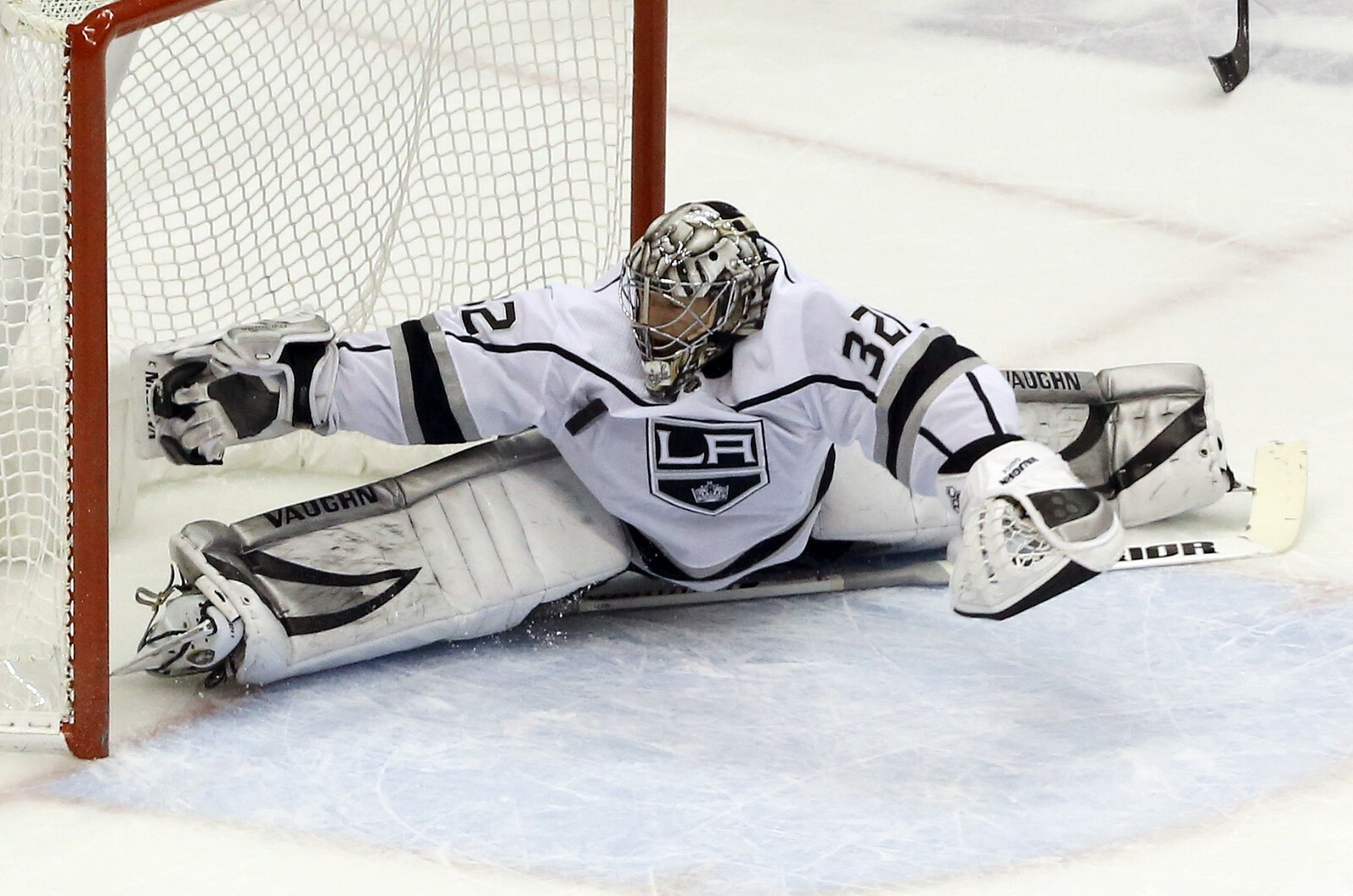 Jonathan Quick La Kings 3.5x5 unsigned photo