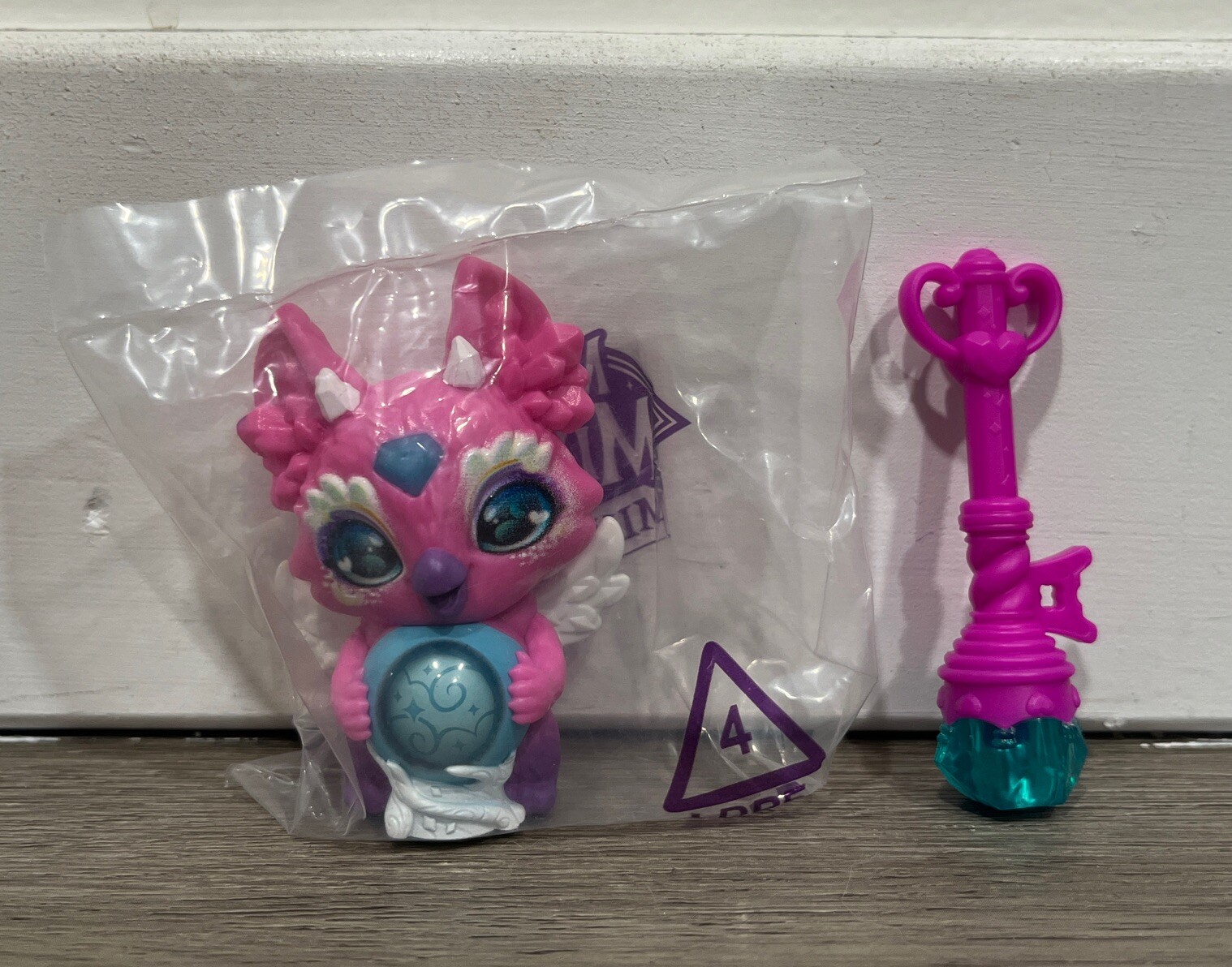 BARY RARE CRYSTAL WOODS SERIES Magic Mixies Mixlings -  Cauldron OPENED