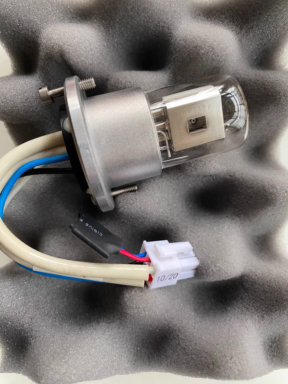 Replacement Bulb for WATERS 201000273 TUV/PDA