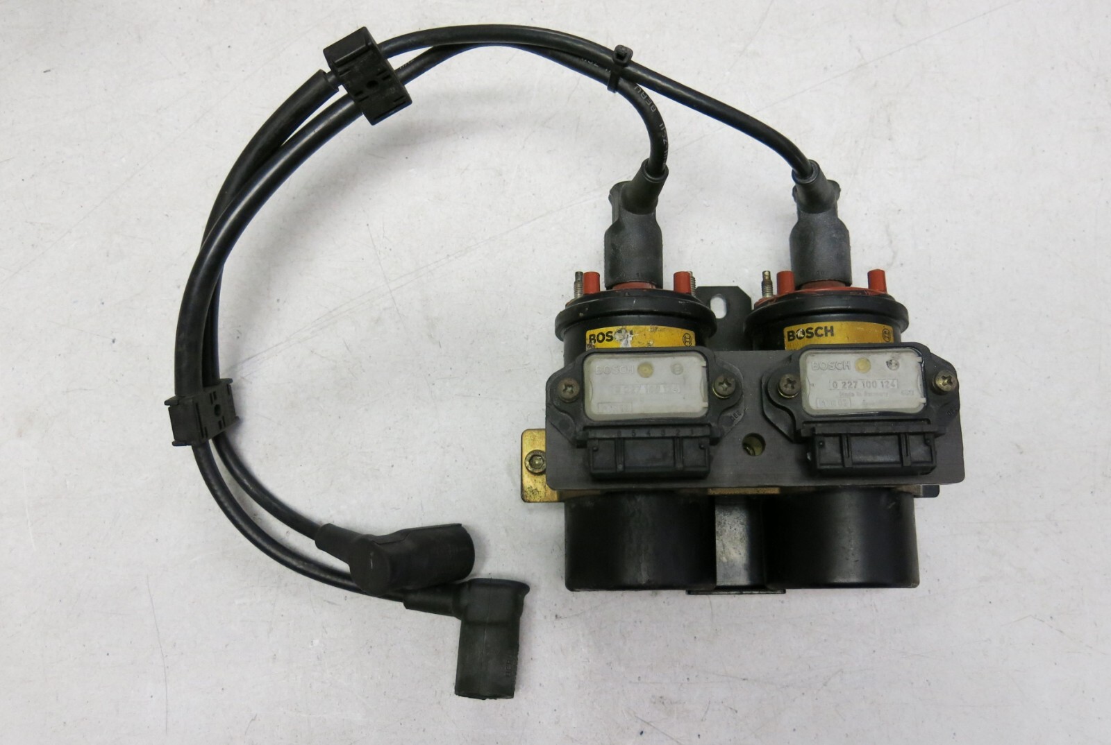 Porsche 911 964 Dual Ignition Coils Control Modules 0221118322 0227100124 (SVR)