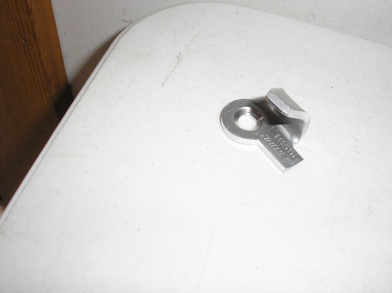 NEW GENUINE OEM STIHL MS271 CHAINSAW /  CHAIN CATCHER