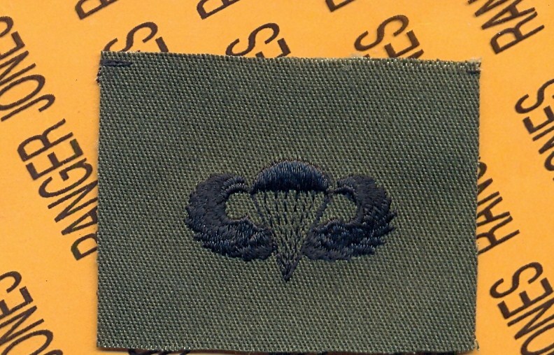US Army Airborne Parachutist para wing badge OD Green Black BDU cloth patch