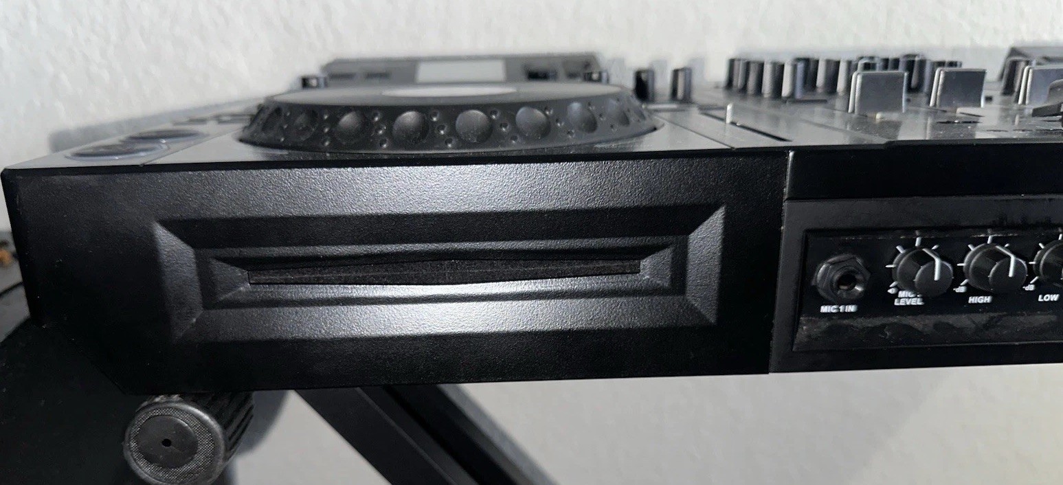 Gemini CDMP-7000 Professional Media Controller System Level 2