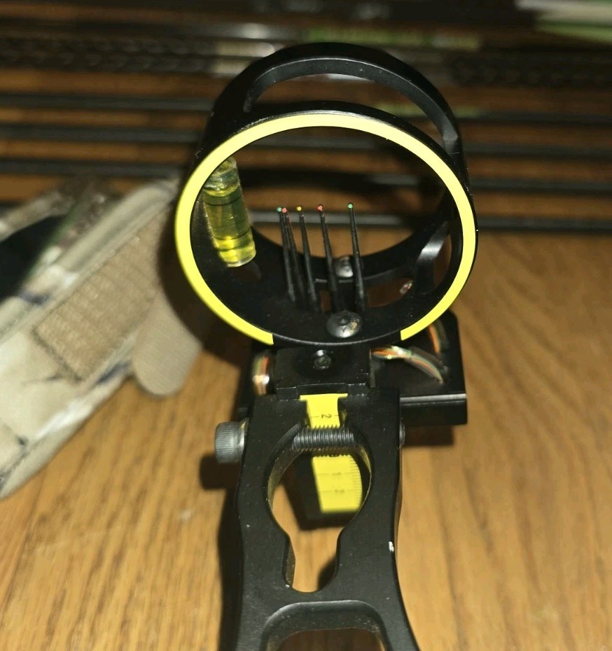 Mission Craze By Mathews Compound Bow Adjustable Draw Complete Set In Case RH
