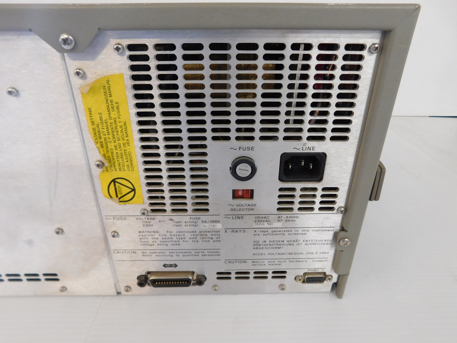 HEWLETT PACKARD 35660A DYNAMIC SIGNAL ANALYZER (BSJ47)
