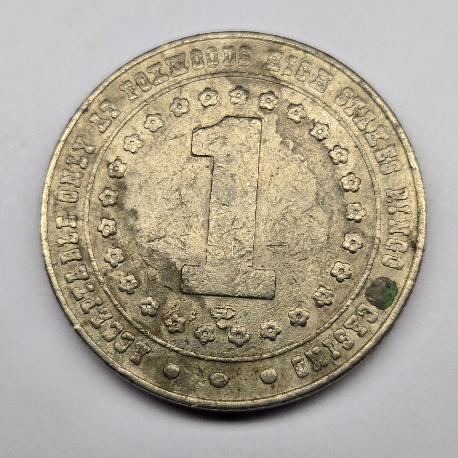 Vintage Foxwoods High Stakes Bingo & Casino $1 Dollar Gaming Token - Ledyard, CT