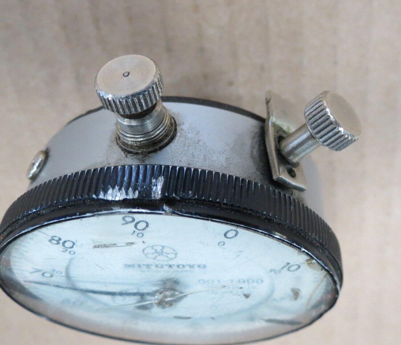 MITUTOYO #2416-10 DIAL INDICATOR - Graduation: 0.001" Range 0-1"