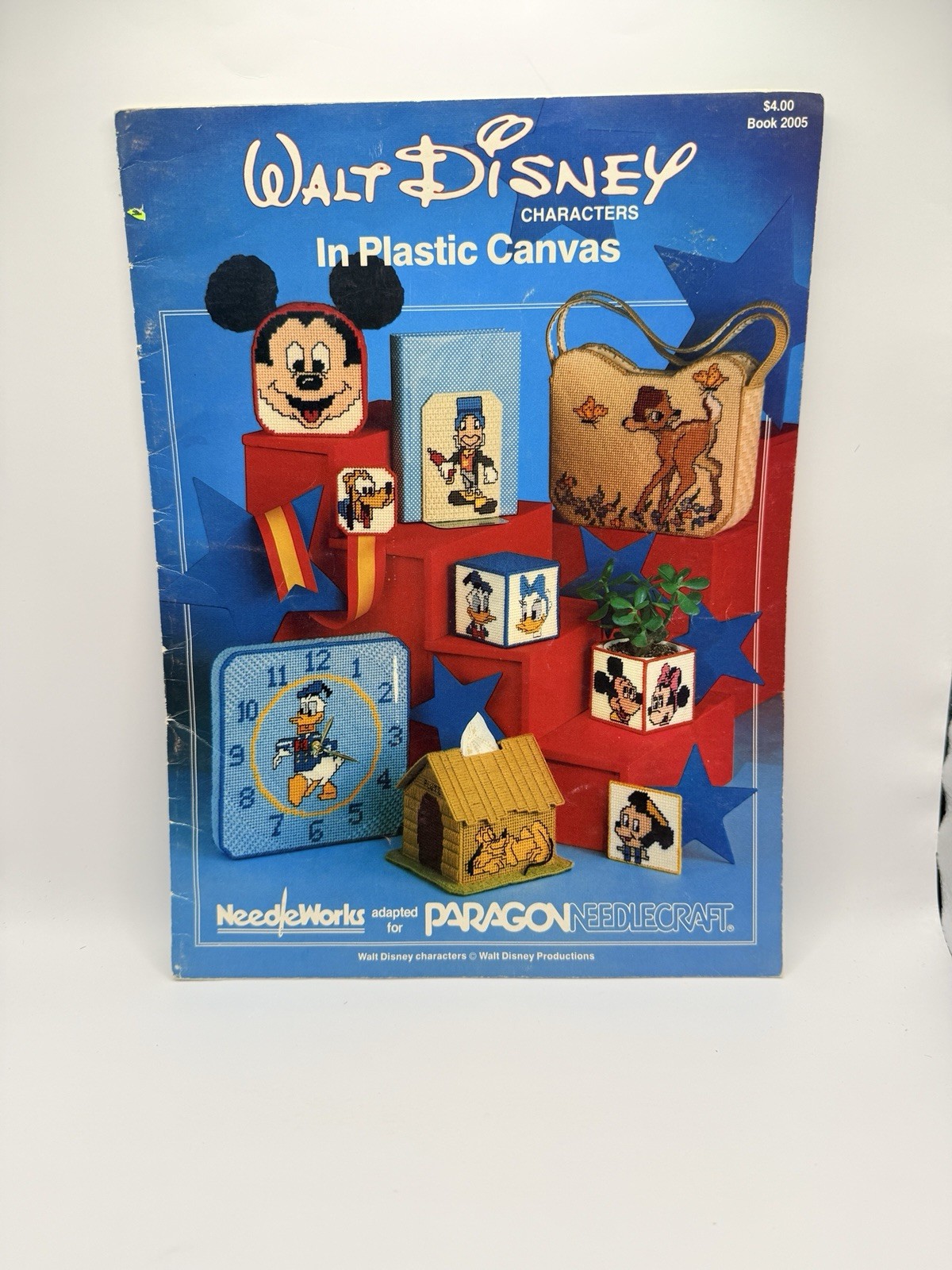 1982 Walt Disney Characters In Plastic Canvas Paragon Needlecraft Pattern Book