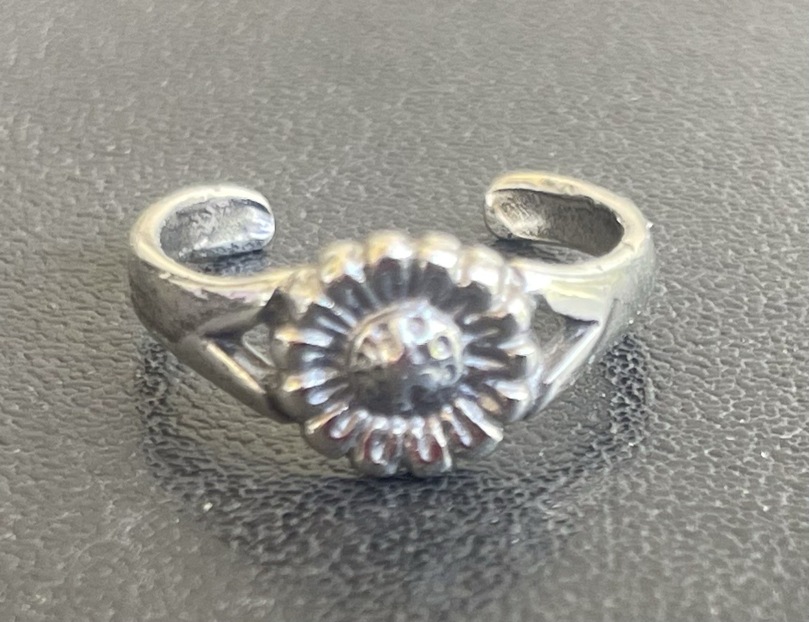 Sunflower toe ring genuine stamped .925 sterling silver adjustable in gift box