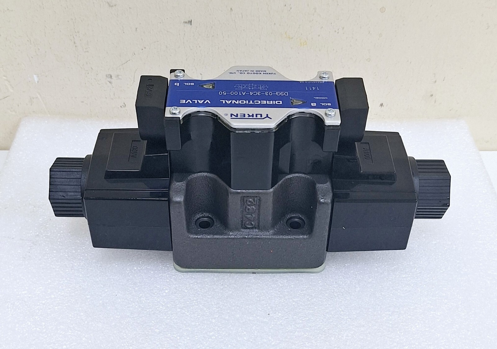 Yuken DSG-03-3C4-A100-50 Directional Valve
