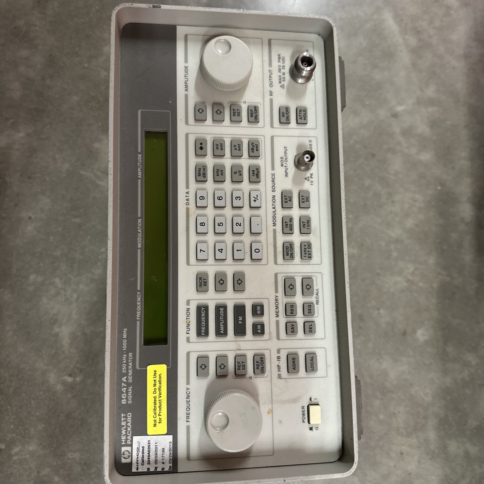 HP Agilent 8647A Signal Generator 250 KHz - 1 GHz w/ 1E5 High Stability