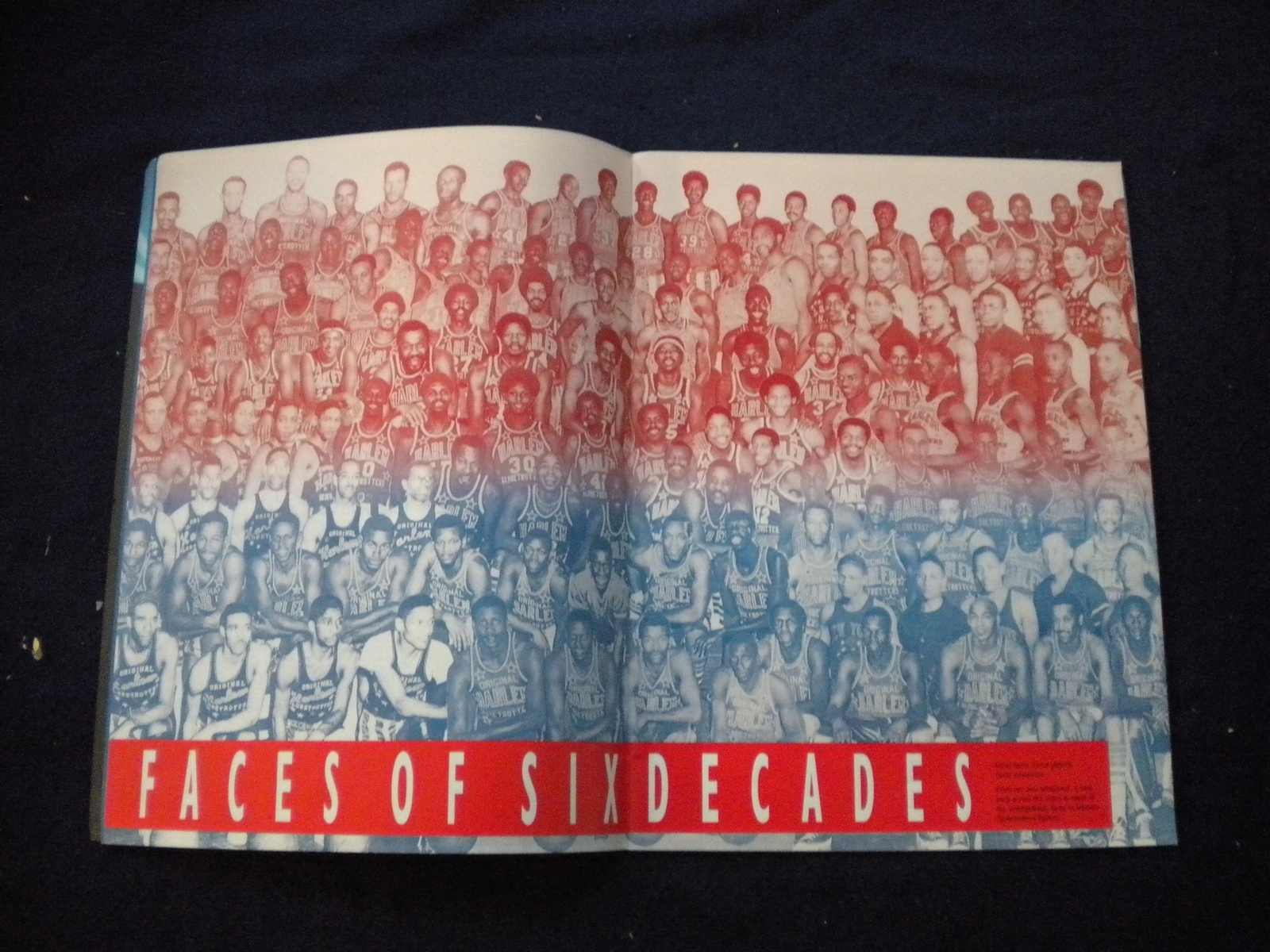 1990 HARLEM GLOBETROTTES WORLD TOUR SOUVENIR PROGRAM - J 8307