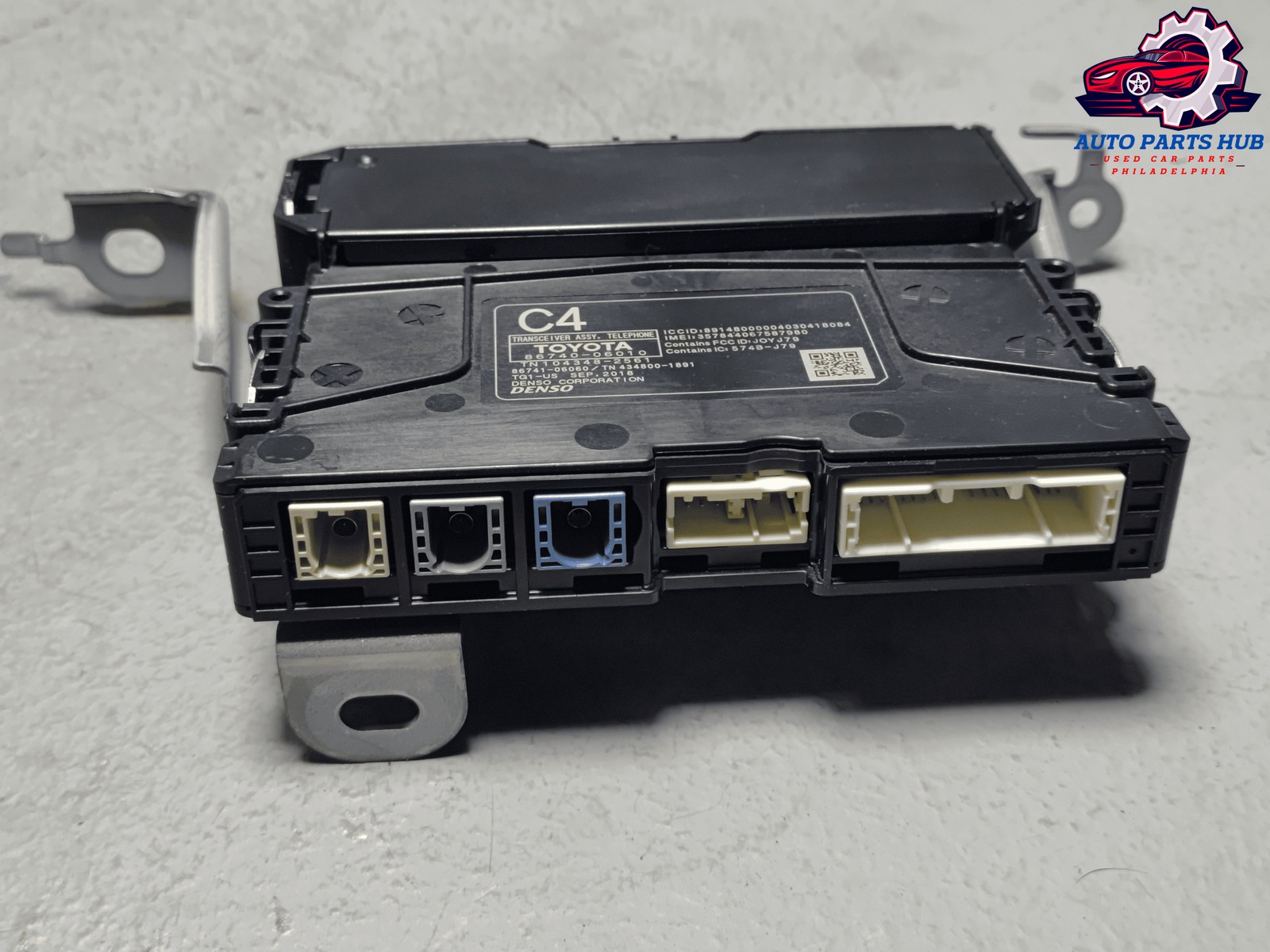 Toyota Camry 2018-2019 Telephone Transceiver Communication Module & Bracket OEM