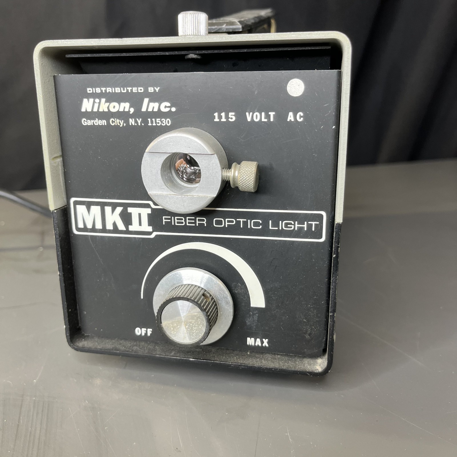 Nikon MK II Fiber Optic Microscope Illumination Light Source 150W, 115VAC