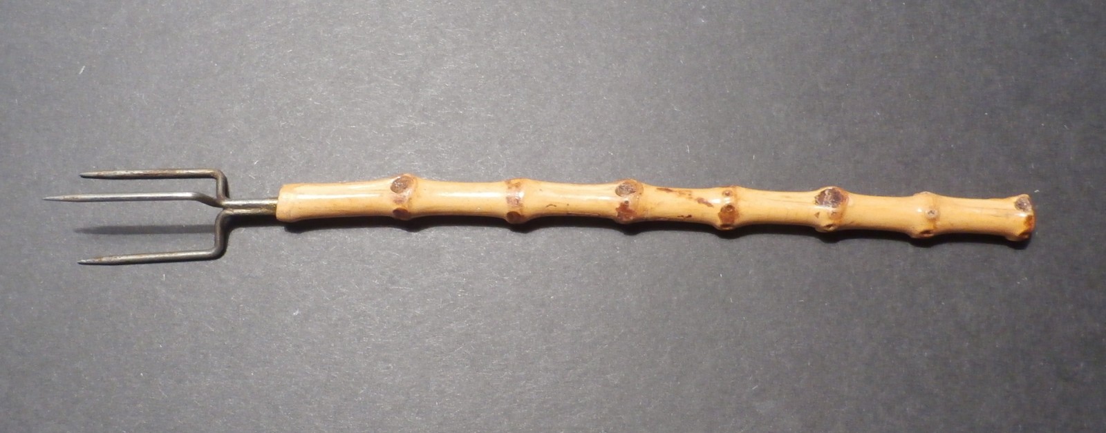 Vintage 1960’s bamboo three-Pronged Pickle fork – Cheddar Gorge Somerset