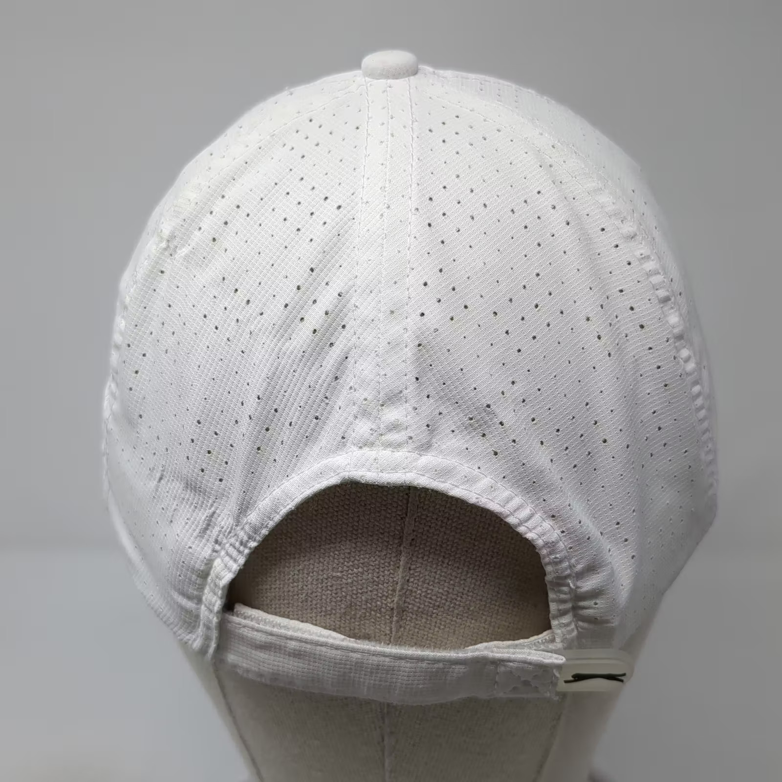 Slazenger Golf Hat White One Size Slideback Adjustable Perforated Breathable
