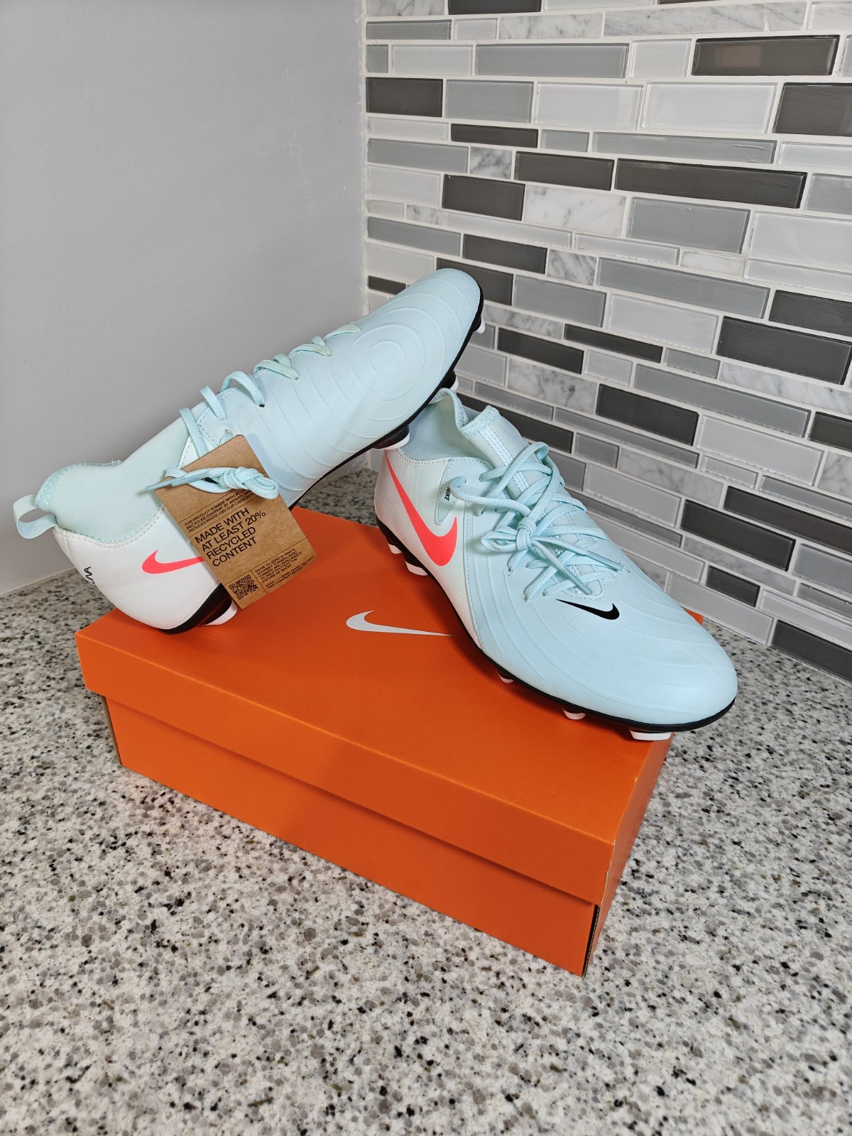 Nike Phantom Luna 2 ClubMG High-Top Soccer Cleats (M 11 / W 12.5)