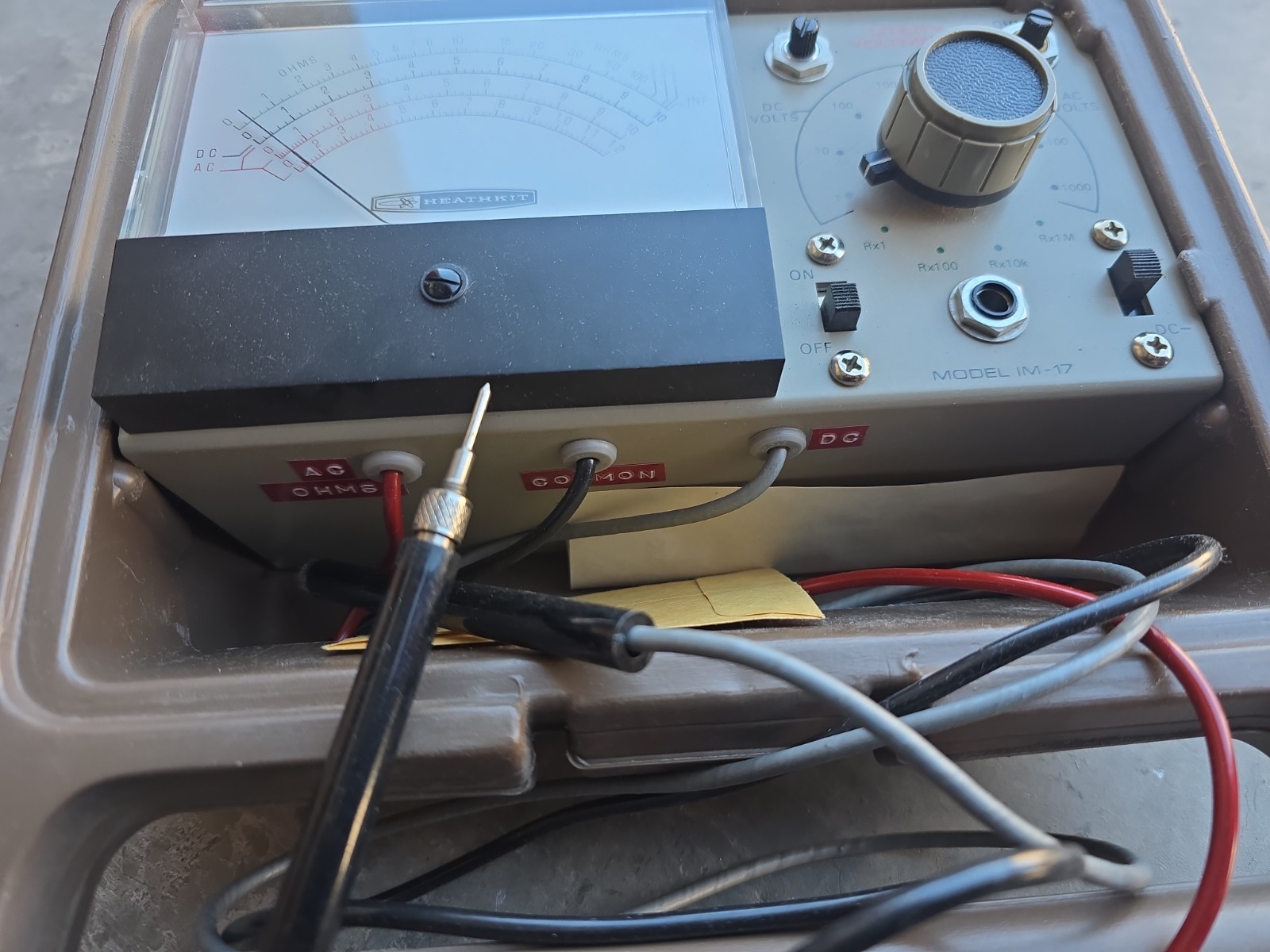 Vintage Heathkit Utility Solid State Voltmeter Model IM-17 in Original Case